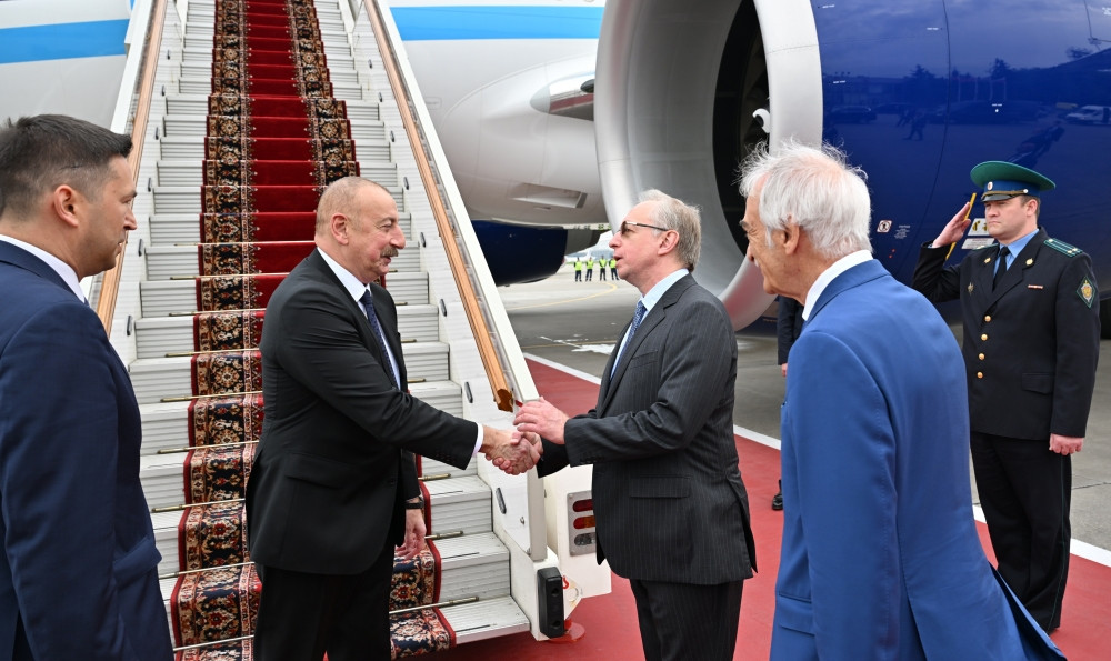 Azerbaijani President arrives in Russia for working visit
