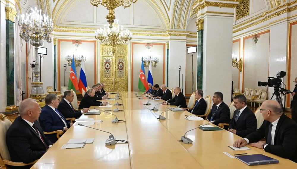 President Ilham Aliyev met with President Vladimir Putin in Moscow