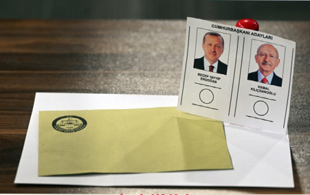 Türkiyədə seçki qutularının 91 faizi açılıb, Ərdoğan liderdir