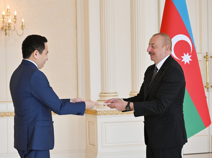 President Ilham Aliyev receives credentials of newly appointed Ambassador of Kazakhstan