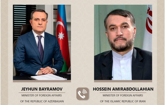 Azerbaijani, Iranian FMs talk over phone