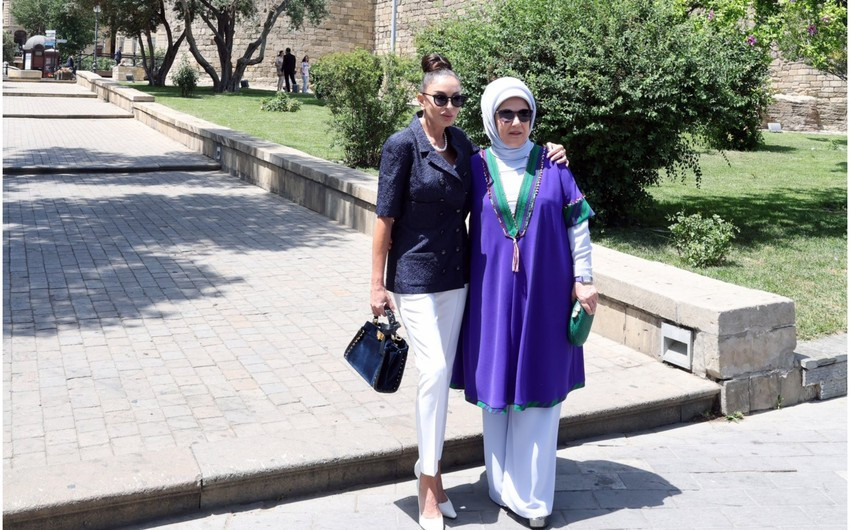 Мехрибан Алиева и Эмине Эрдоган посетили Ичеришехер