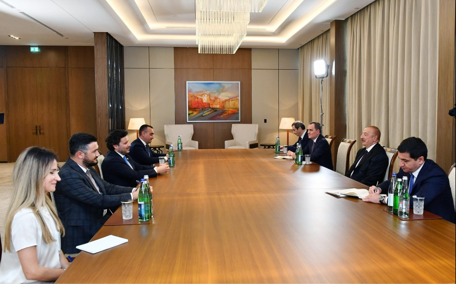 President Ilham Aliyev received Prime Minister of Montenegro