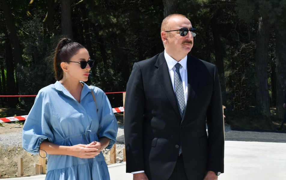 President Ilham Aliyev, First Lady Mehriban Aliyeva get acquainted with work progress in Central Botanical Garden in Baku
