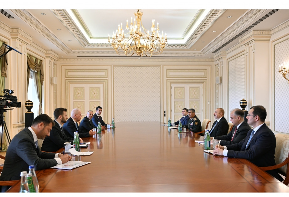 President Ilham Aliyev received Defense Minister of Israel