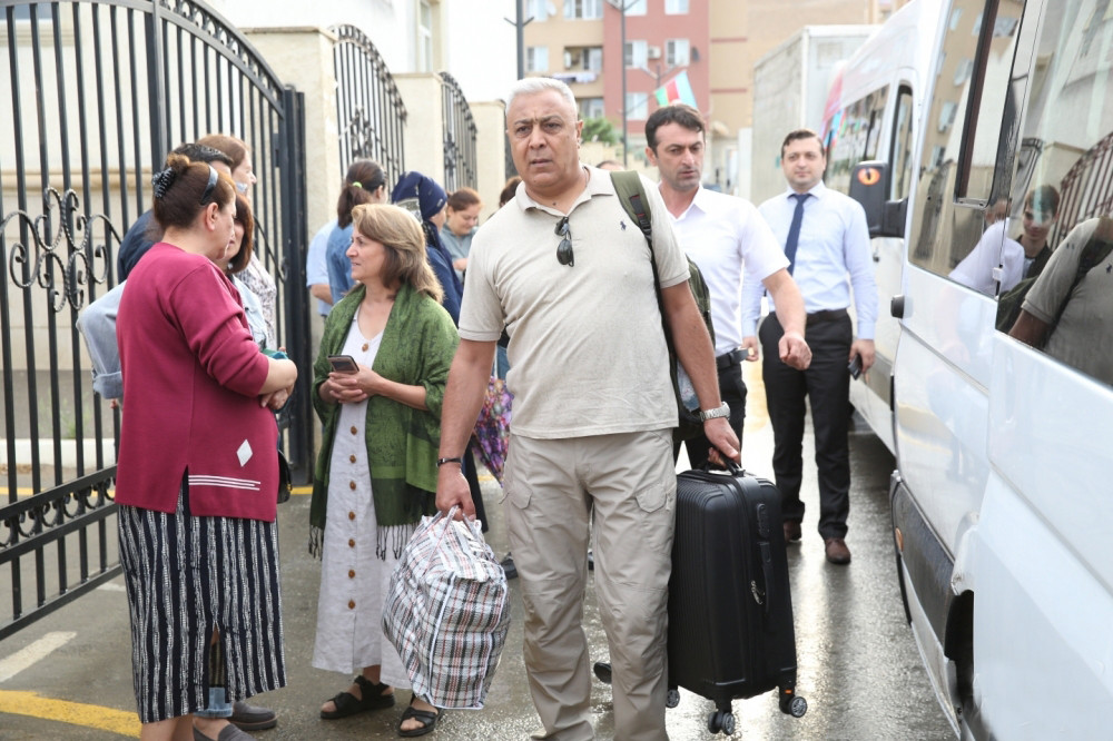 Laçının daha 73 sakini doğma yurda qayıdır