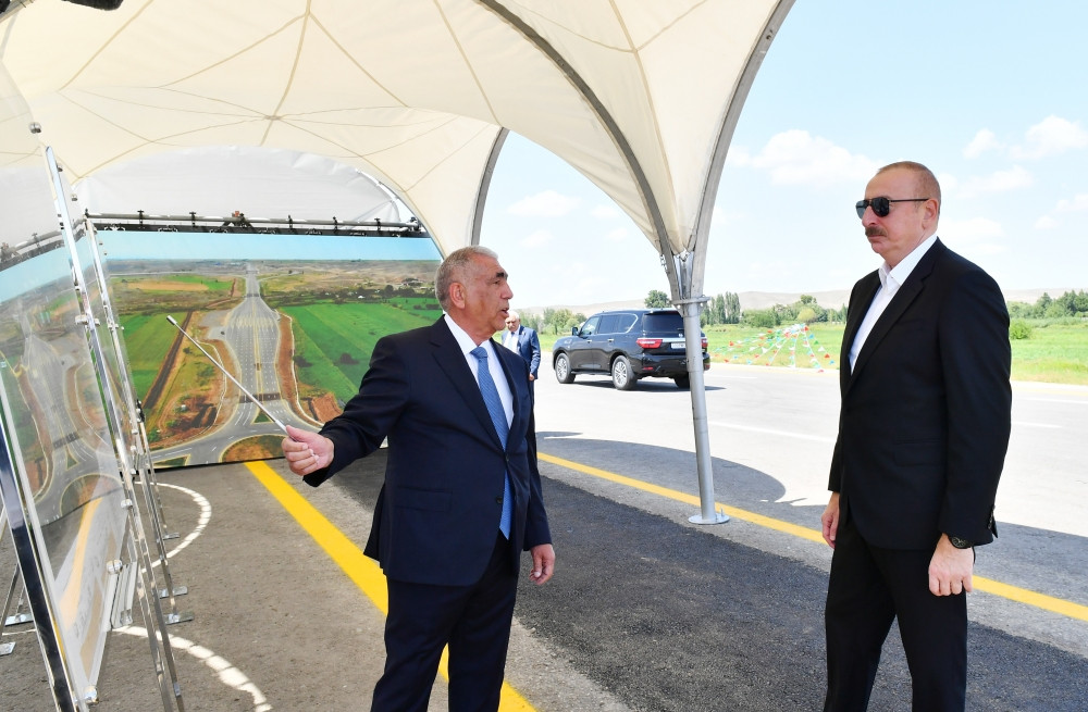 President Ilham Aliyev examined construction progress of 27km-long section of Ahmadbeyli-Fuzuli-Shusha highway