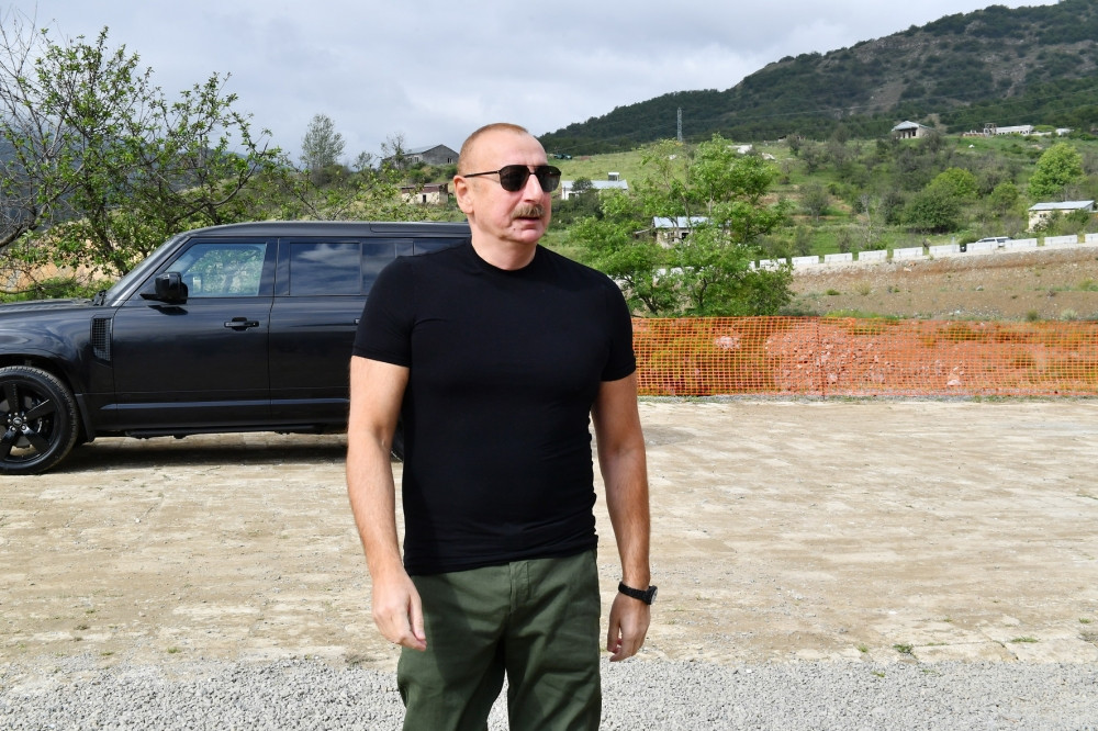President Ilham Aliyev examined reconstruction works to be carried out in Dashalti village of Shusha district