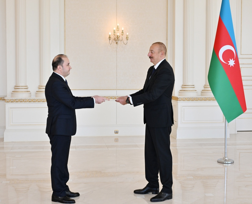 President Ilham Aliyev received credentials of incoming ambassador of Tajikistan