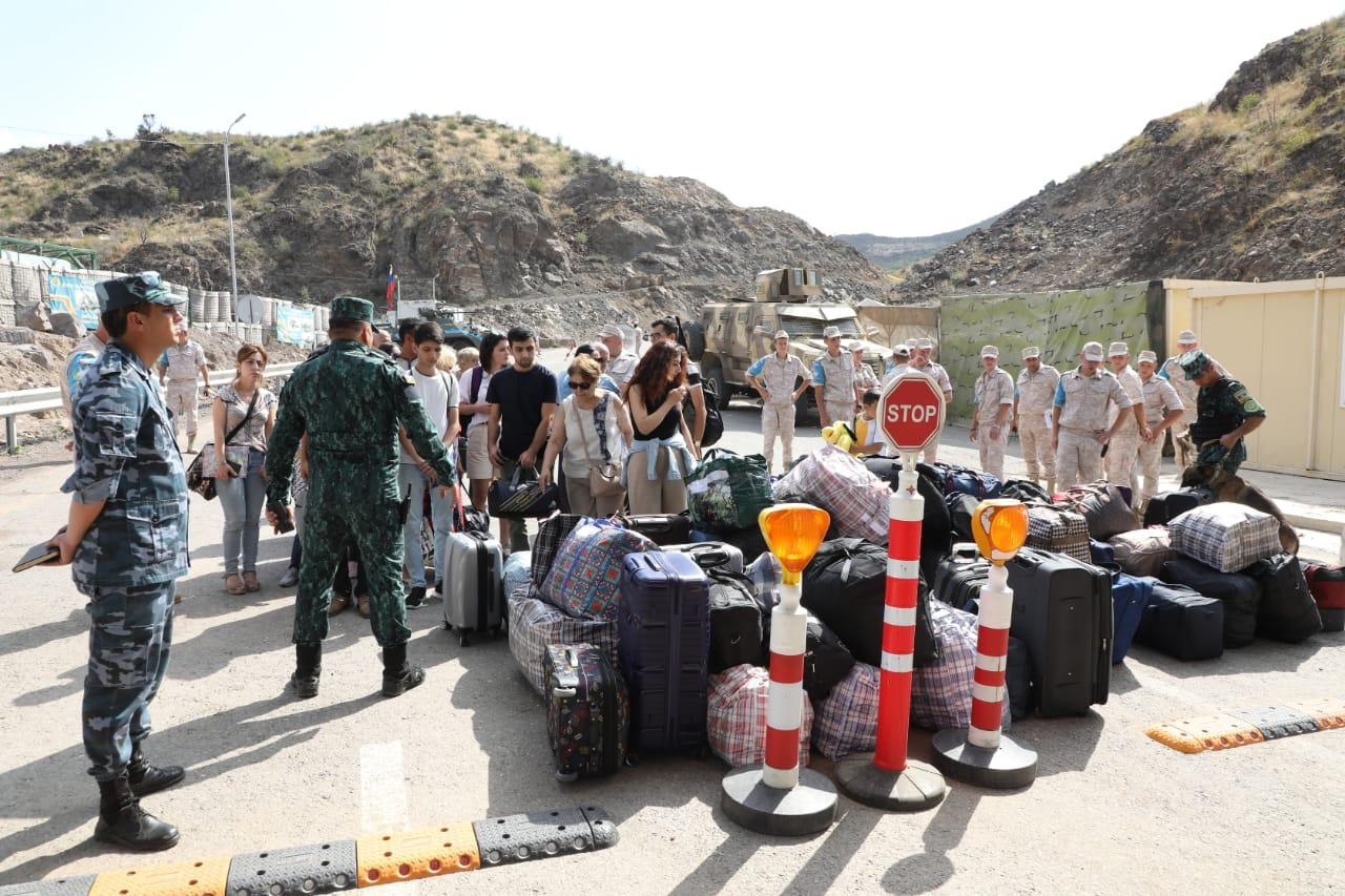 Ermənilər Azərbaycanı tərk edir