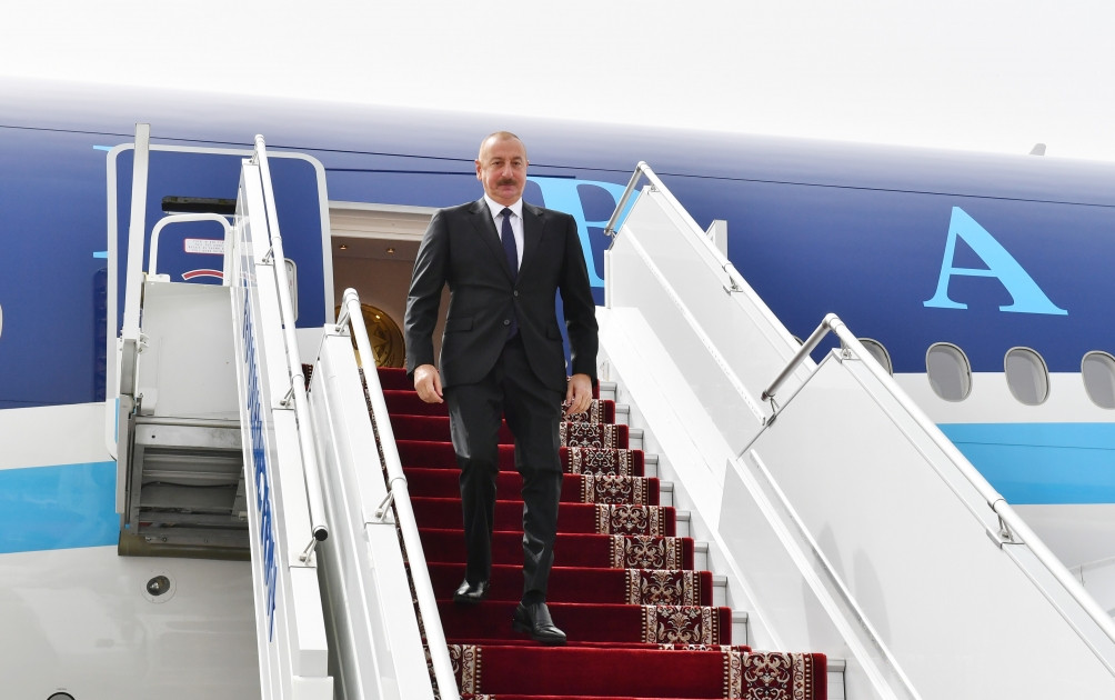 President Ilham Aliyev arrives in Tajikistan - <mark>PHOTO<mark>
