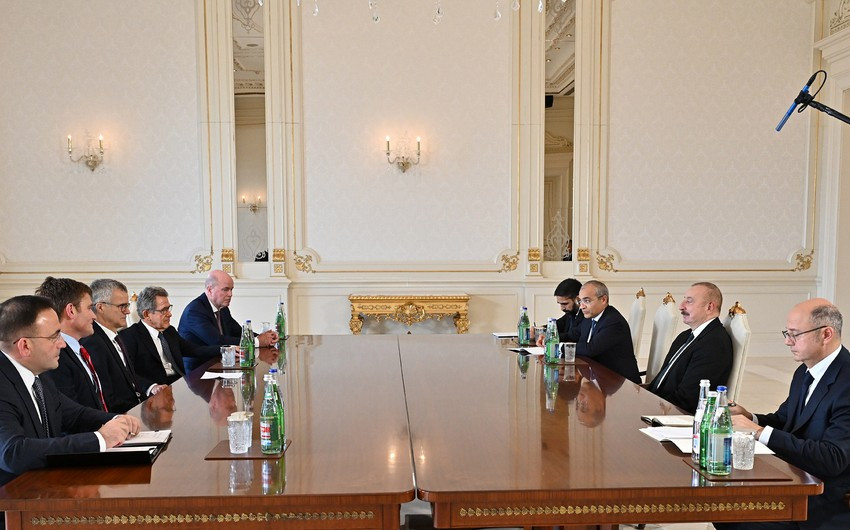 President Ilham Aliyev receives chair of bp Management Board