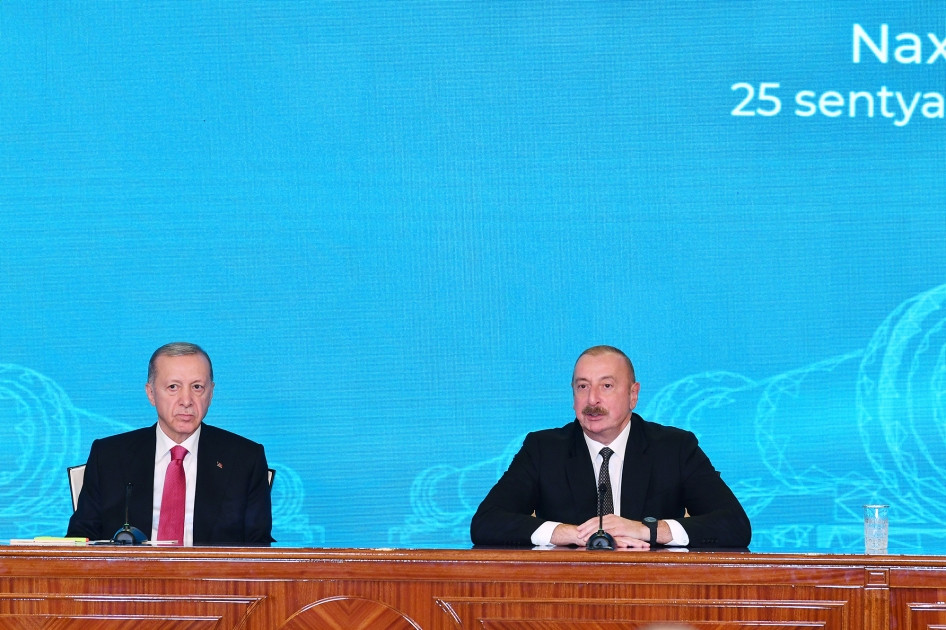 President Ilham Aliyev and President Recep Tayyip Erdogan are making press statements