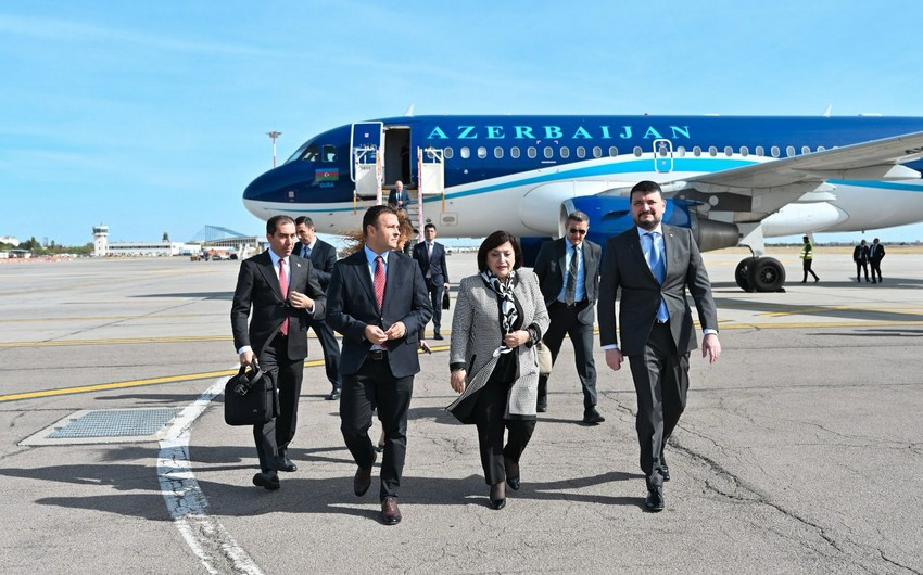 Sahibə Qafarova Rumıniyaya səfərə gedib