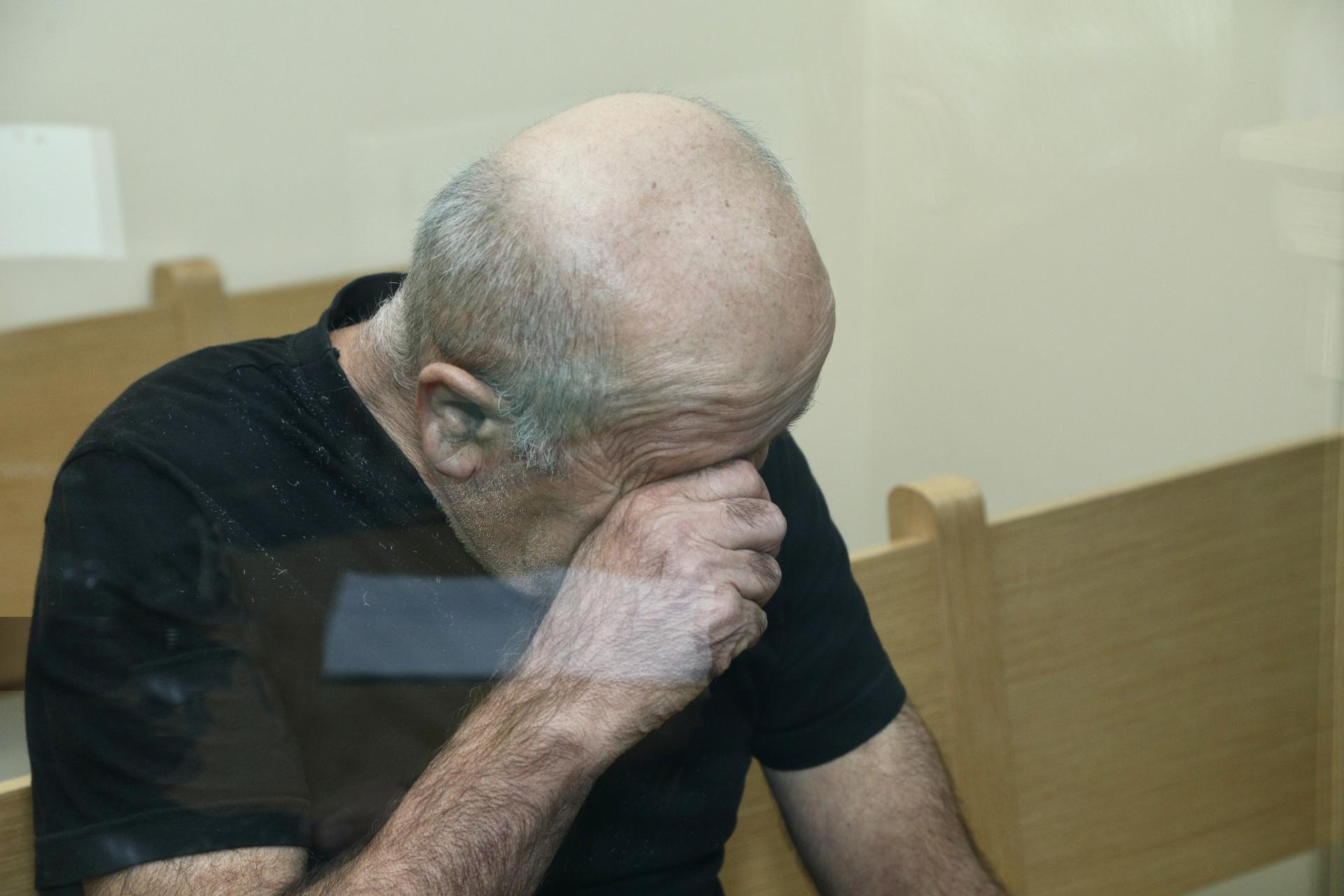 Vaqif Xaçaturyan məhkəmədə ağlayıb