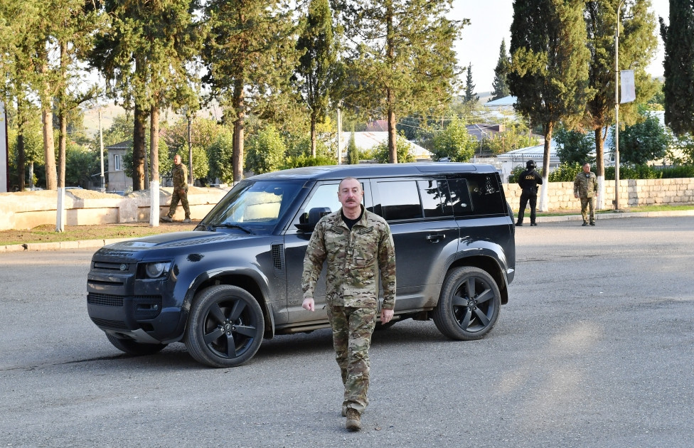 Prezident İlham Əliyev Xocavənd şəhərində Dövlət Bayrağını ucaldıb