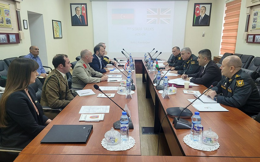 Azerbaijani, UK Defense Ministries hold staff talks