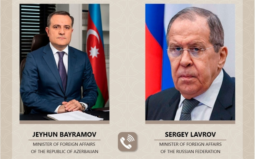 Azerbaijani, Russian FMs talk over phone