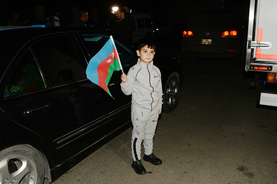 Zabuxa növbəti 25 ailə yola salınıb