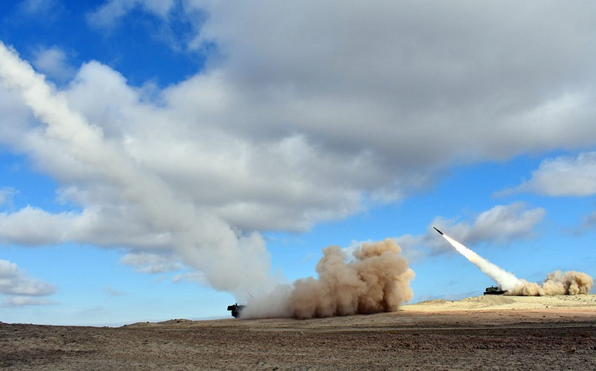 Şərti düşmənin hava hədəfləri zenit-raket kompleksləri ilə məhv edilib