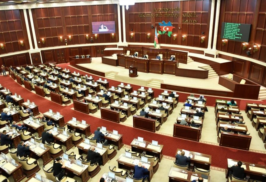 Milli Məclisdə 22 məsələnin müzakirəsinə başlanılıb