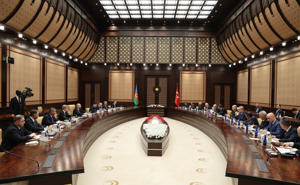Azərbaycan Prezidenti İlham Əliyevin və Türkiyə Prezidenti Rəcəb Tayyib Ərdoğanın geniş tərkibdə görüşü başlayıb