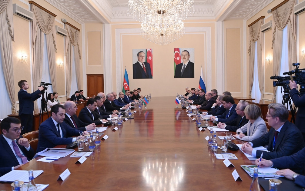 Prime Minister Ali Asadov meets with his Russian counterpart