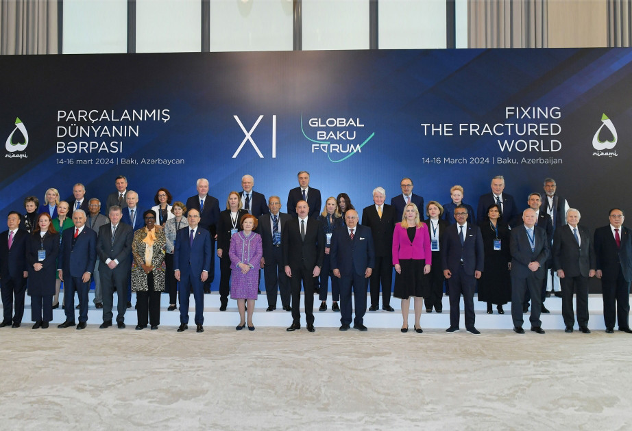 Начал работу XI Глобальный Бакинский форум