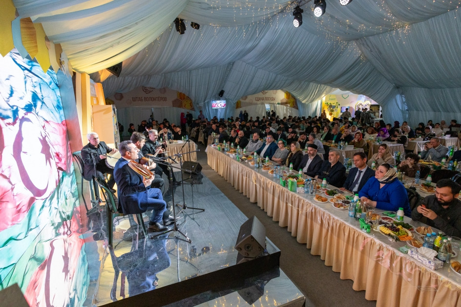 Heydər Əliyev Fondunun vitse-prezidenti Leyla Əliyevanın təşəbbüsü ilə Moskvada iftar süfrəsi açılıb