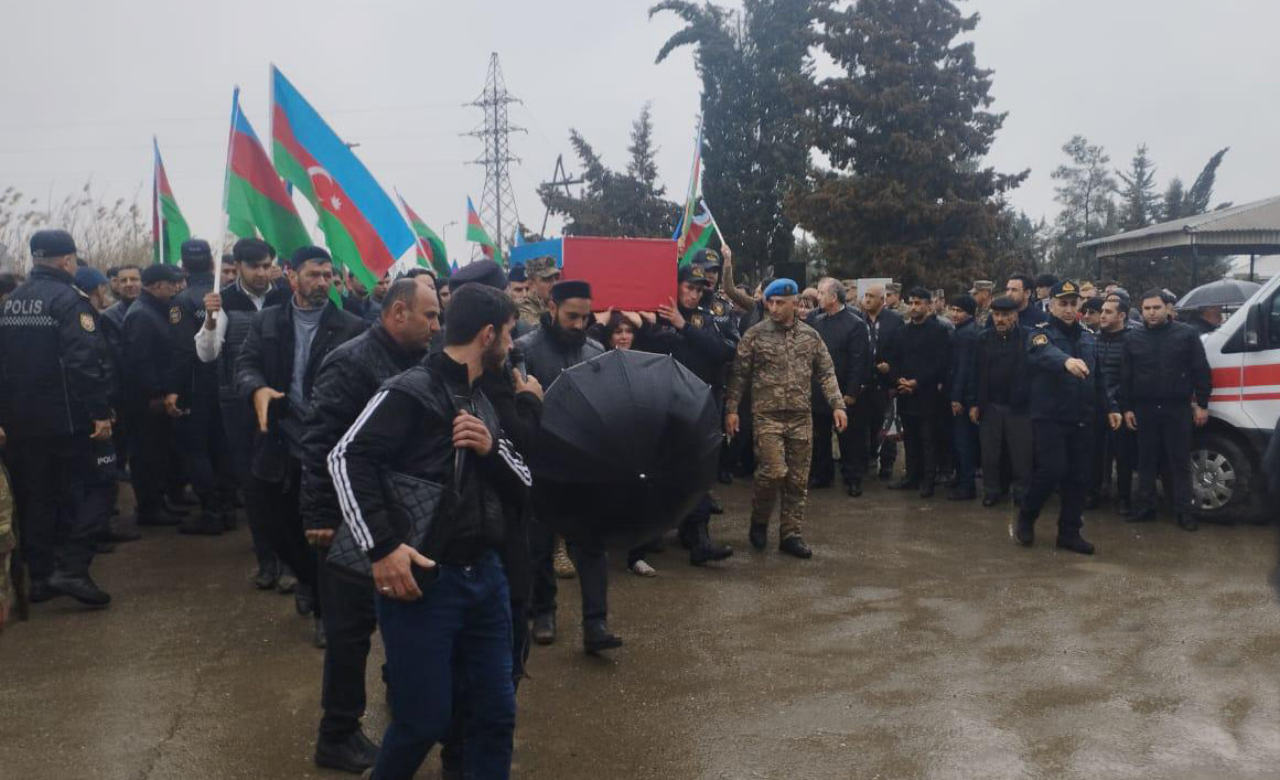 В Сальяне похоронили шехида Ульви Багирова