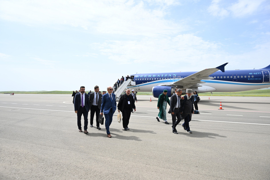 VI Ümumdünya Mədəniyyətlərarası Dialoq Forumu çərçivəsində dini liderlərin Qarabağa səfəri başlayıb