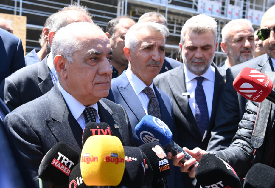 Премьер-министр Азербайджана Али Асадов дал интервью турецким медиа