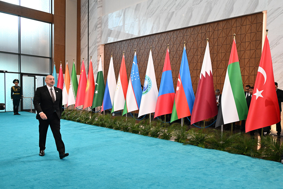 President Ilham Aliyev arrived at "Palace of Independence” to attend "SCO plus" format meeting in Astana