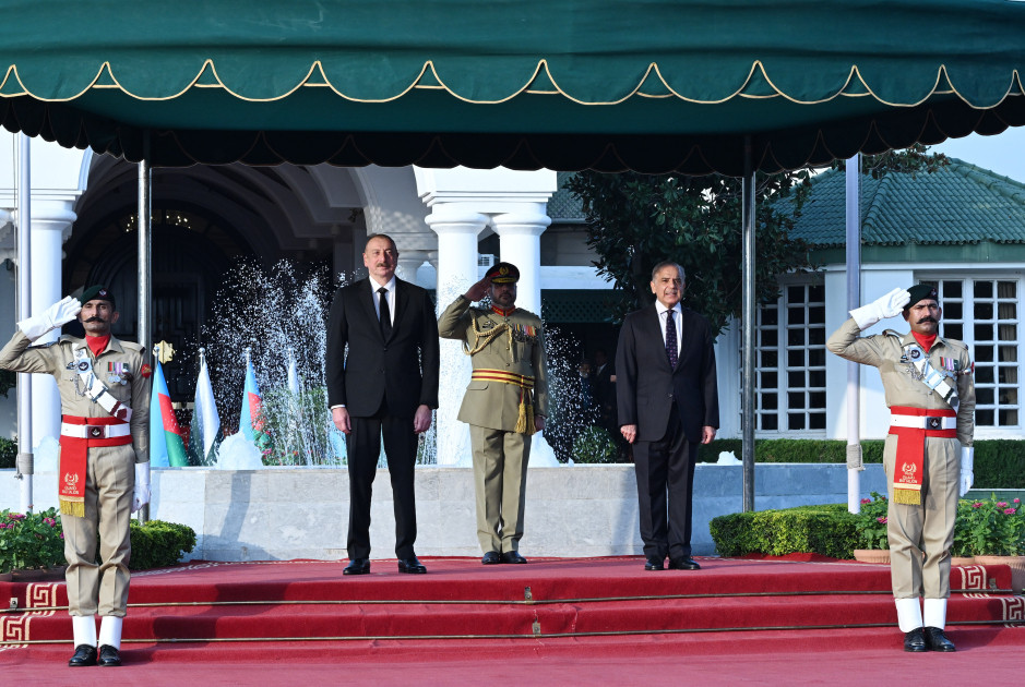 Official welcome ceremony was held for President of Azerbaijan Ilham Aliyev in Islamabad