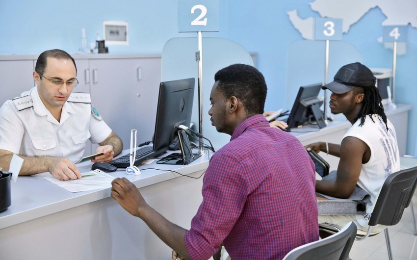 За полгода более 33 тыс. иностранцев обратились за получением разрешения на проживание в Азербайджане