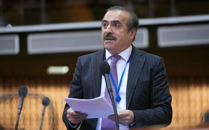 Рафаэль Гусейнов награжден орденом "Шараф"