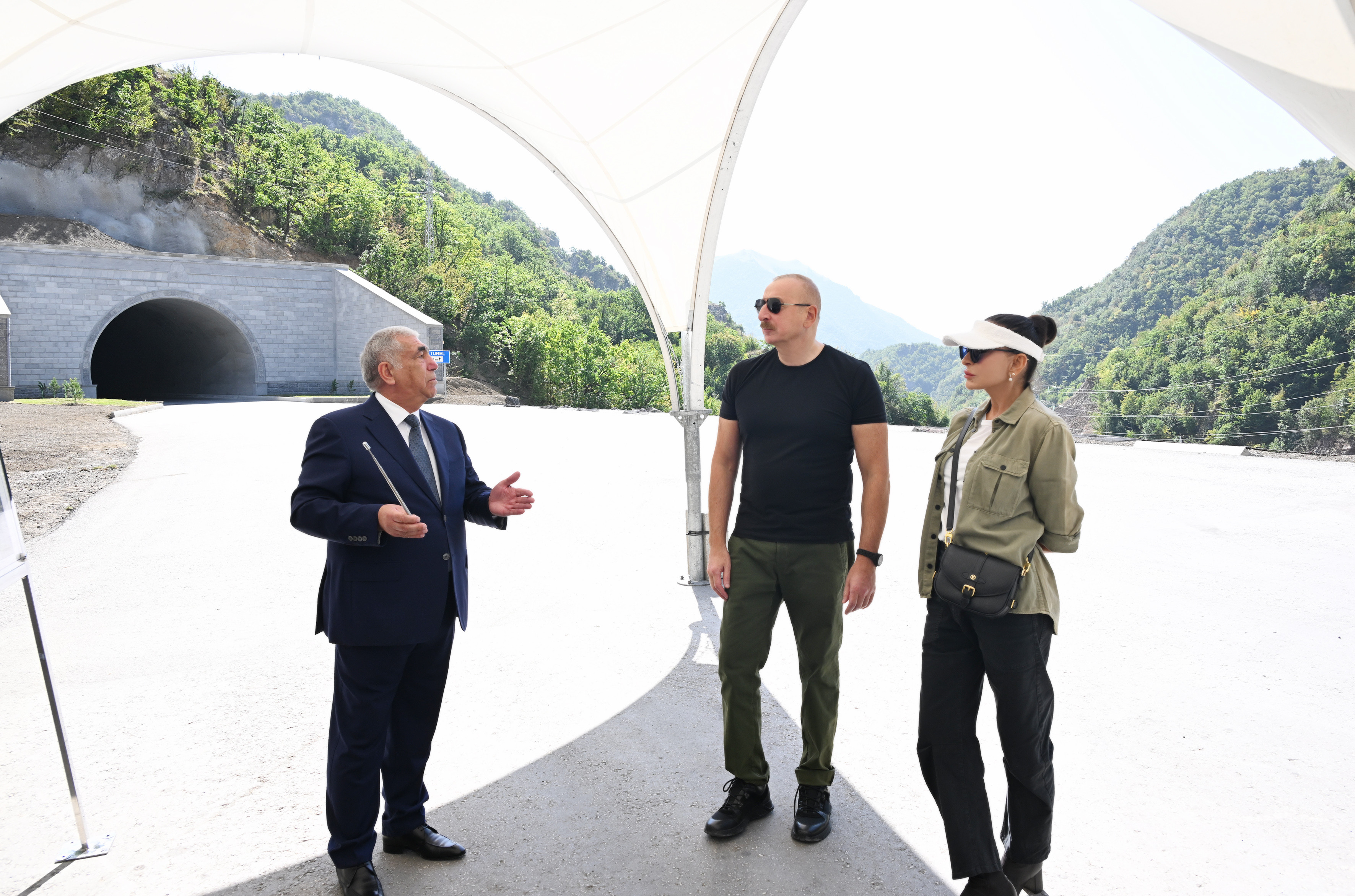 President Ilham Aliyev visits construction site of the 4th tunnel and a 15.2-kilometer section of the Toghanaly-Kalbajar-Istisu highway