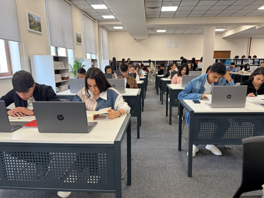 В Карабахском университете начались занятия  <mark>ФОТО<mark>