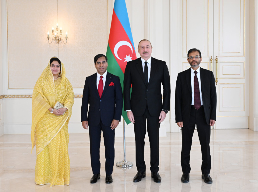 President Ilham Aliyev received credentials of incoming ambassador of Bangladesh to Azerbaijan