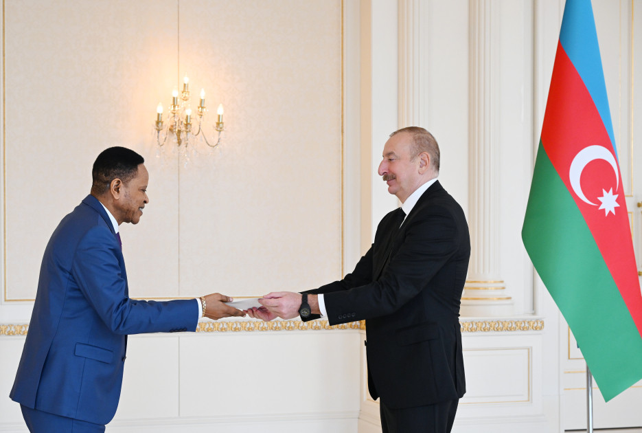 President Ilham Aliyev receives credentials of incoming ambassador of Democratic Republic of Congo to Azerbaijan