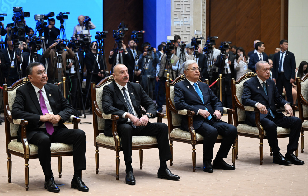 President Ilham Aliyev attended award ceremony for Prime Minister of Hungary in Bishkek