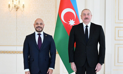 President Ilham Aliyev received credentials of incoming ambassador of El Salvador