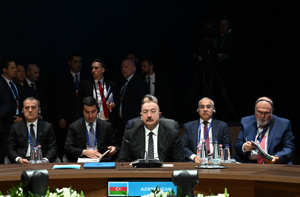 Budapeştdə Türk Dövlətləri Təşkilatının Dövlət başçılarının qeyri-rəsmi Zirvə görüşü keçirilib