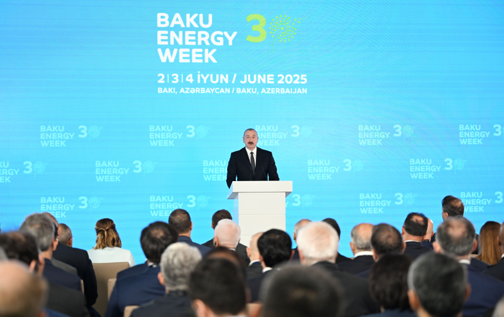Prezident İlham Əliyev 30-cu “Caspian Oil and Gas”, 13-cü “Caspian Power” sərgilərinin və 30-cu “Baku Energy Forum”un rəsmi açılış mərasimində çıxış edib
