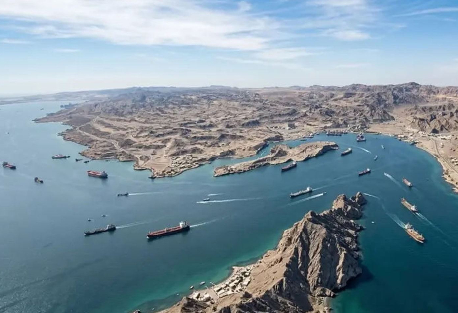 Körfəzdə 800 gəmi Hörmüz boğazından keçmək üçün gözləməkdədir