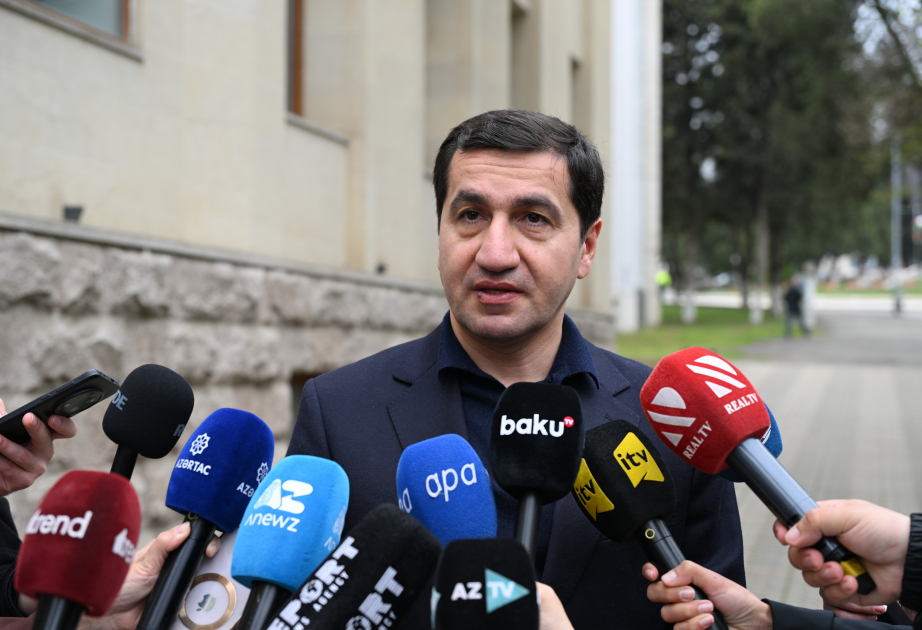 Hikmət Hacıyev: Azərbaycan itkin düşmüş minlərlə şəxsin taleyinə aydınlıq gətirilməsini gözləyir