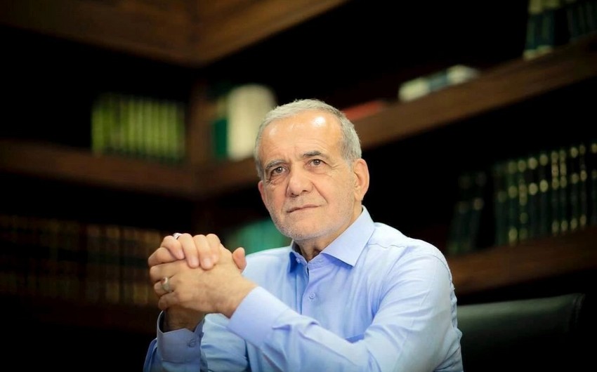 İran Prezidenti Ermənistana rəsmi səfər edib