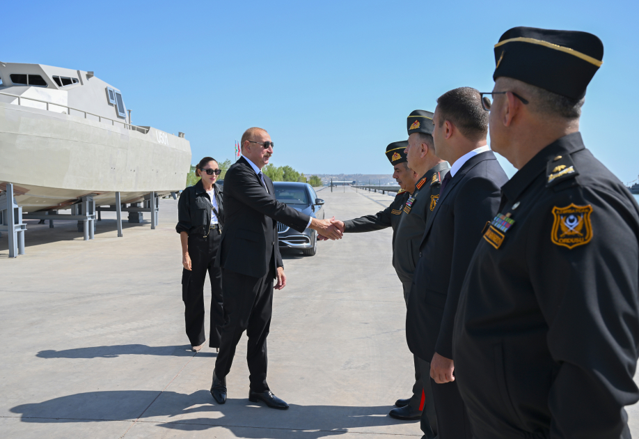 Prezident İlham Əliyev Hərbi Dəniz Qüvvələrində olub