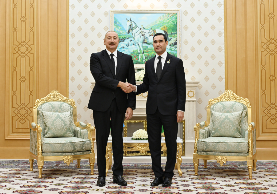 Türkmənbaşı şəhərində Prezident İlham Əliyevin Türkmənistan Prezidenti ilə görüşü olub