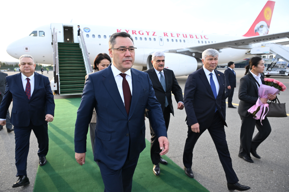 Qırğızıstan Prezidenti Sadır Japarov Azərbaycana səfərə gəlib